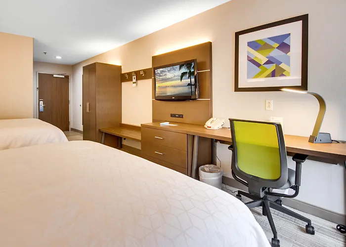 Holiday Inn Express Dublin By Ihg